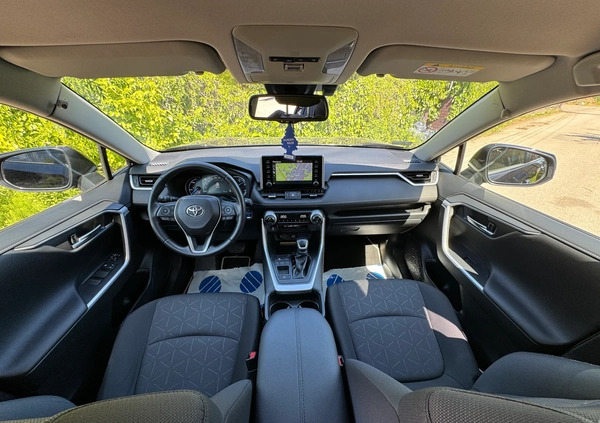 Toyota RAV4 cena 124999 przebieg: 79900, rok produkcji 2019 z Kobylin małe 781